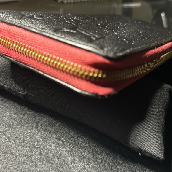Authentic Louis Vuitton Empreinte Zippy Wallet - Picture 6 of 13
